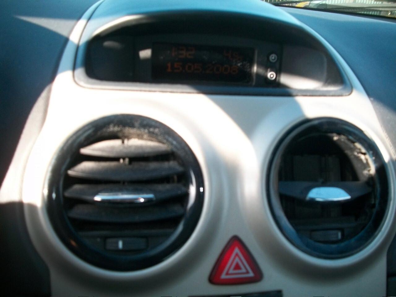 Opel Corsa 1.2 5 porte Enjoy 05 PORTE SI NEOPATENTATI CC 1229 EURO 04 BENZINA GARANZIA UN ANNO