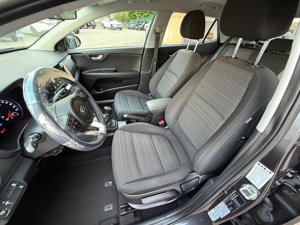 Kia Stonic 1.4 MPI 100 CV Style - OK Neopatentati