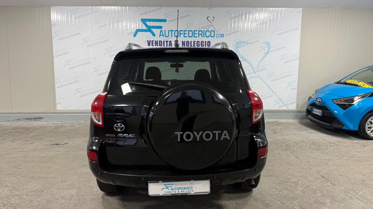 Toyota RAV4 4x4 2.2 D-4D 136cv Luxury