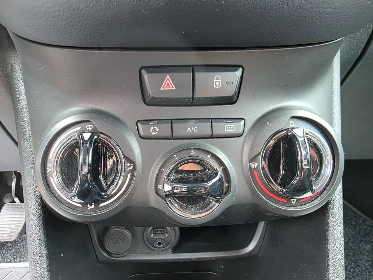 Peugeot 208 1.2 5 porte