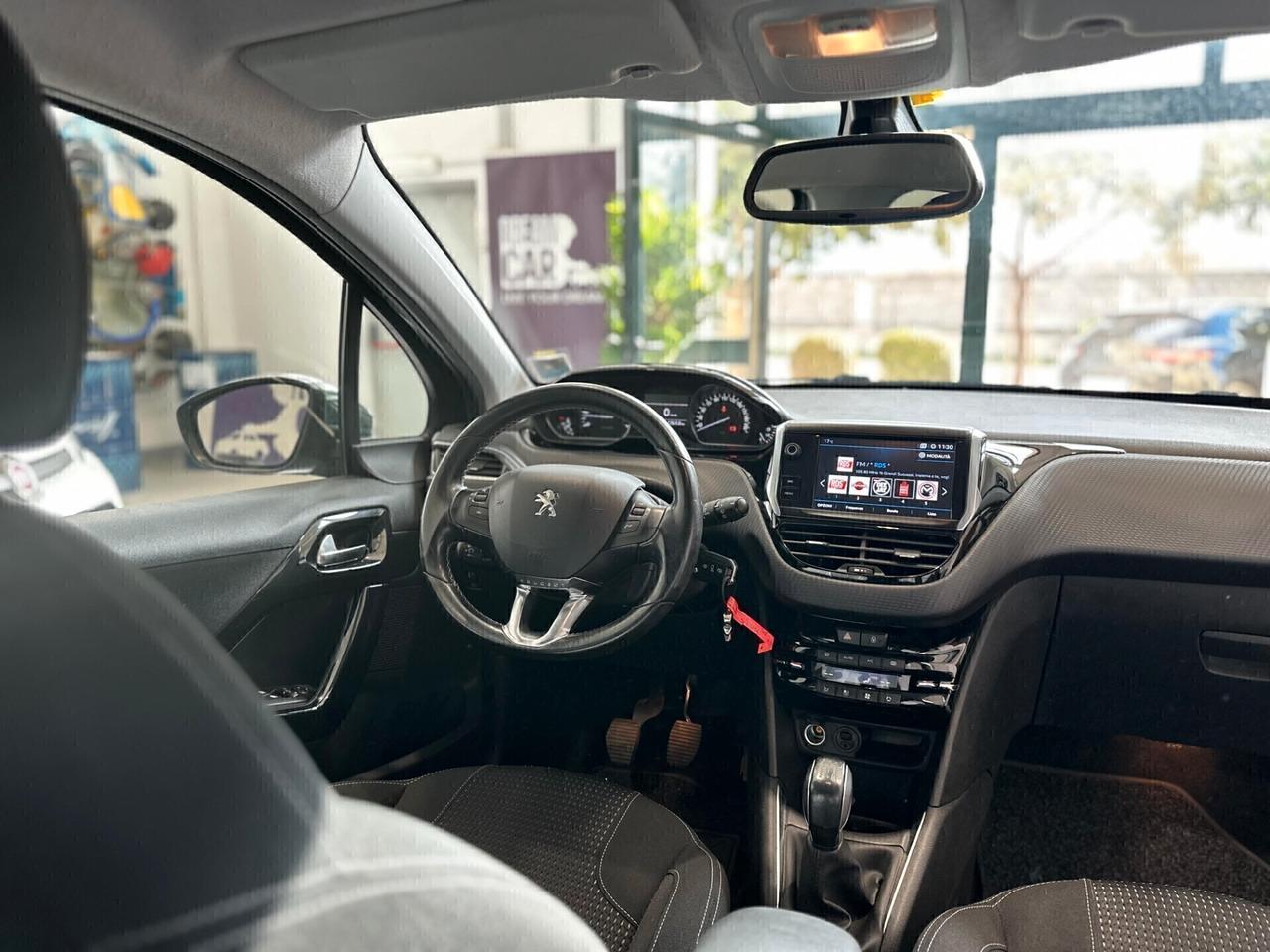 Peugeot 208 PureTech 82 5 porte Allure