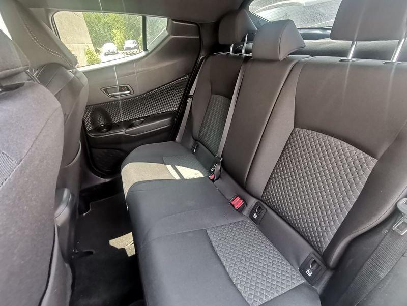 Toyota C-HR 2.0 152cv Hybrid E-CVT Lounge