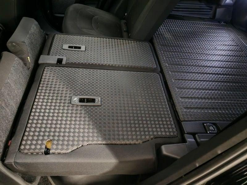 Land Rover Defender 110 3.0D I6 200 CV AWD Auto S