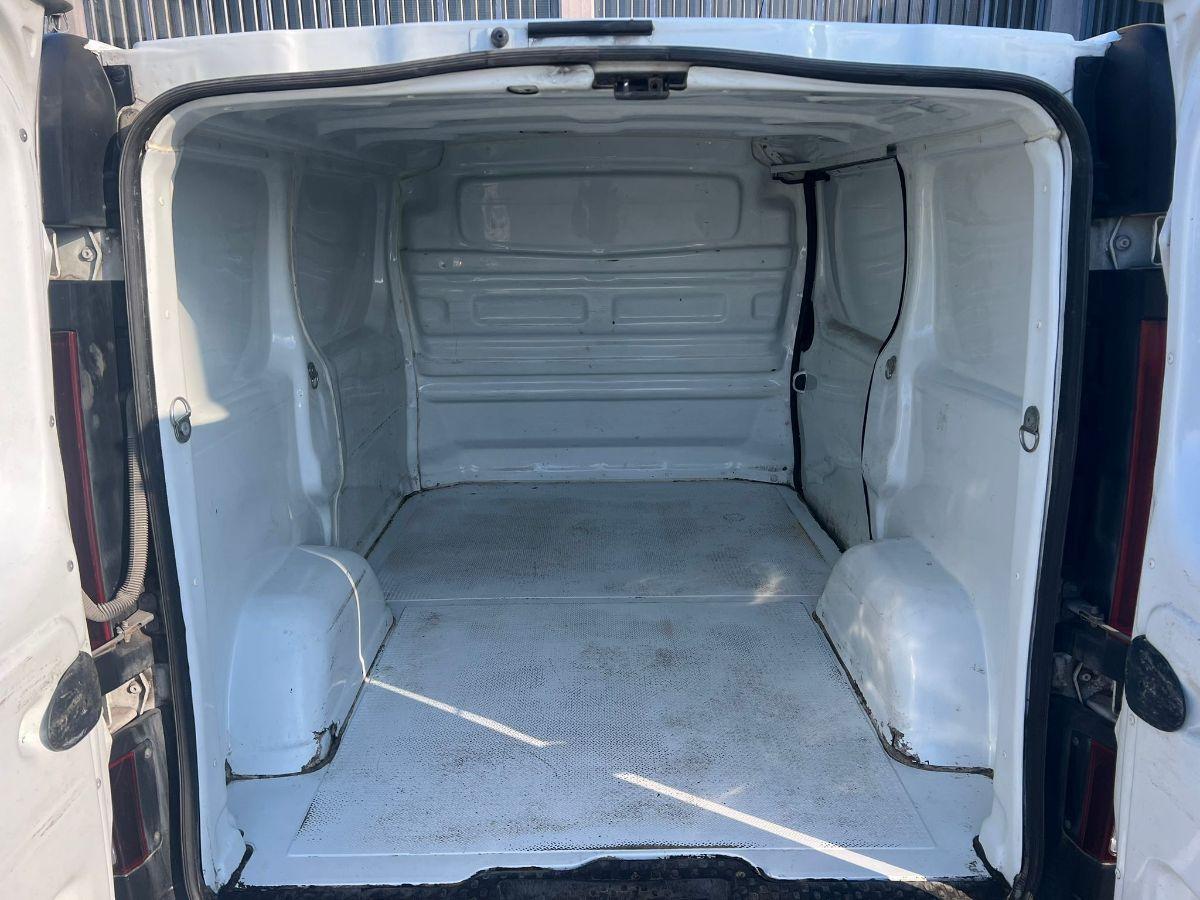 RENAULT trafic T27 1.6 dci 120cv L1H1 E6