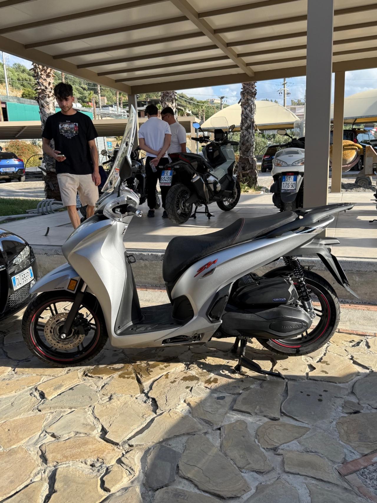 Honda SH 350 SPORT