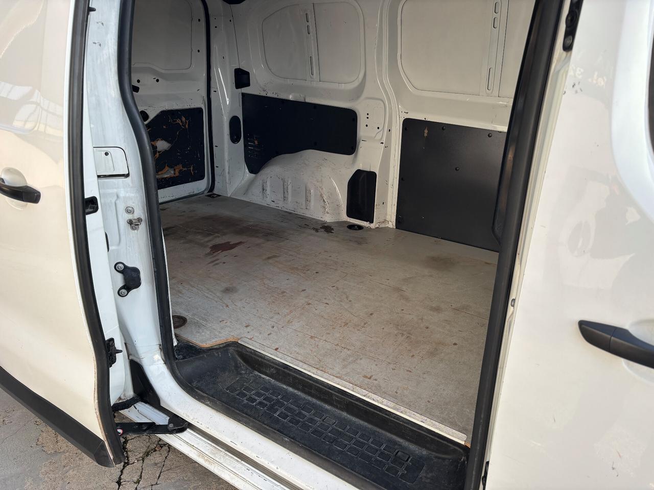 Citroen Jumpy 2.0 BlueHDi 106KW 140CV Furgone Club