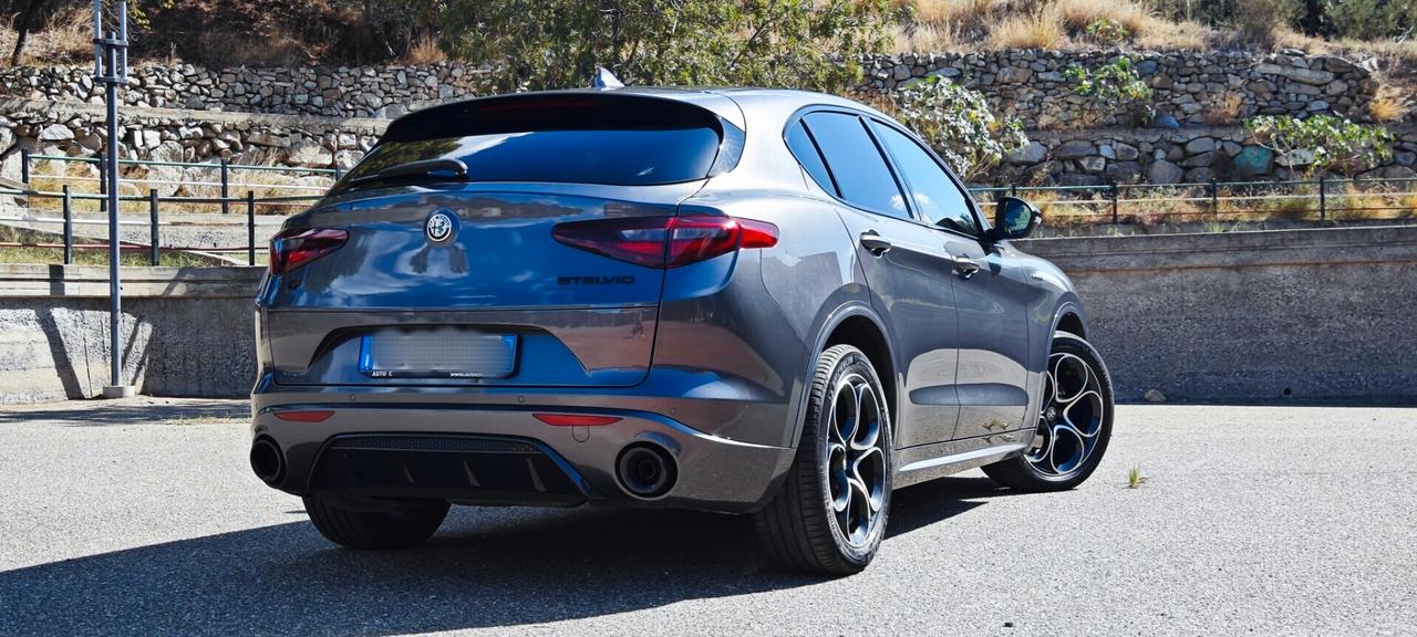 Alfa Romeo Stelvio 2.2 Turbodiesel 210 CV AT8 Q4 Veloce