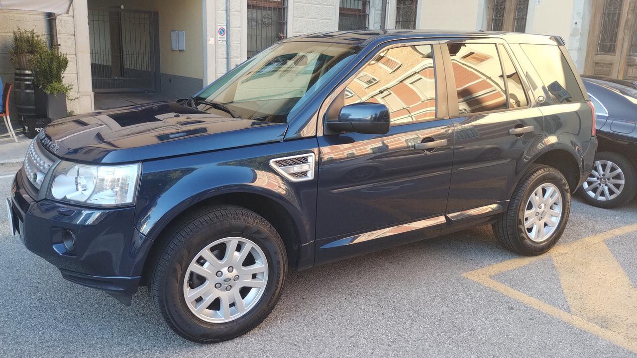 Land Rover Freelander 2.2 SD4 S.W. SE