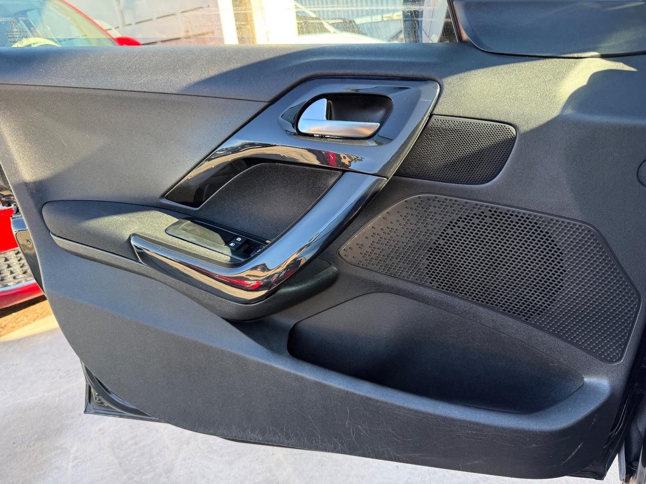 Peugeot 208 1.2 VTi 82 CV 5 porte