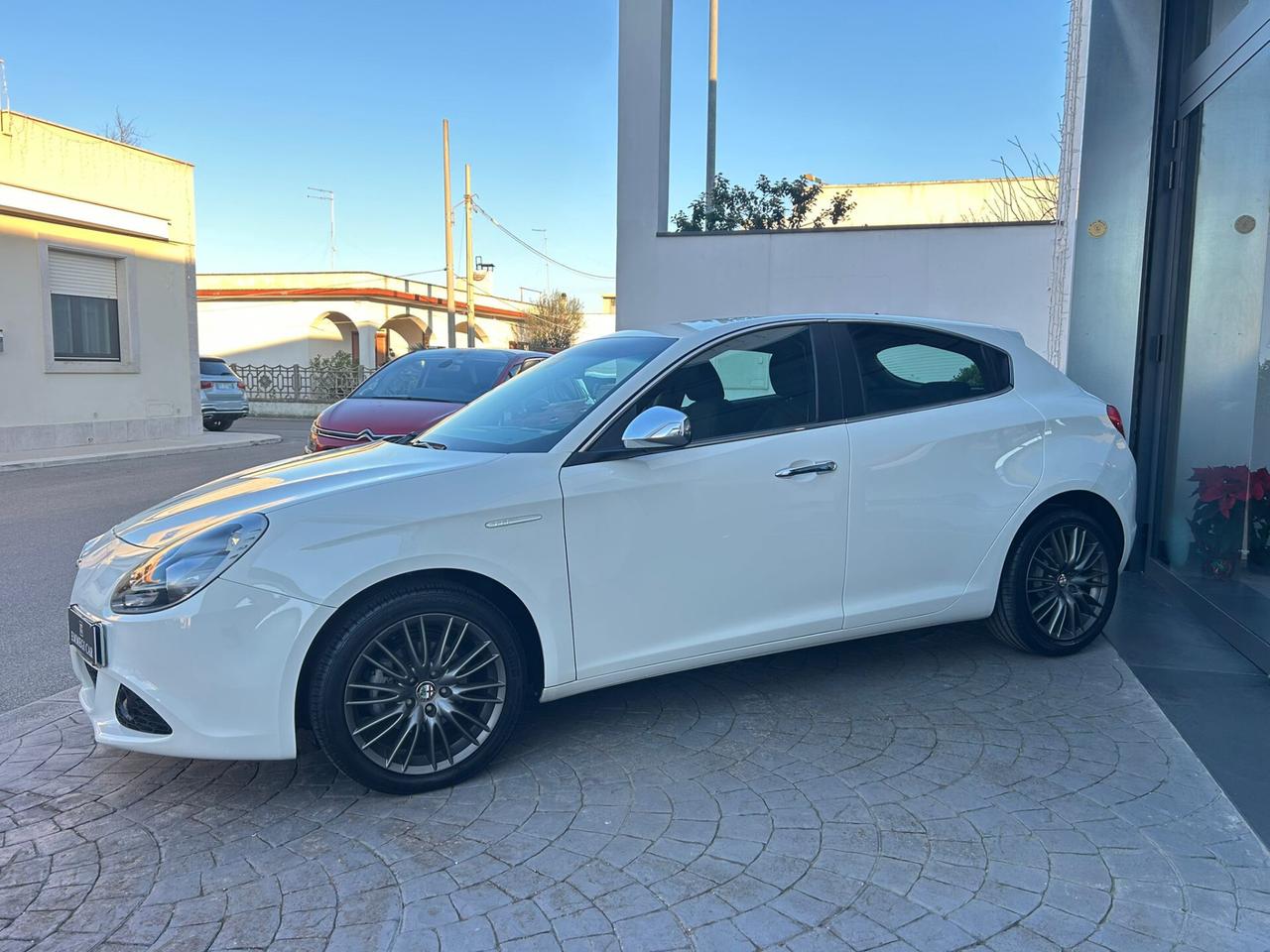 Alfa Giulietta 1.6 MJ 77Kw DISTINCTIVE Km123.-2013