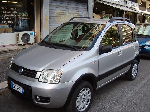 Fiat Panda 4x4 climbing 1,2