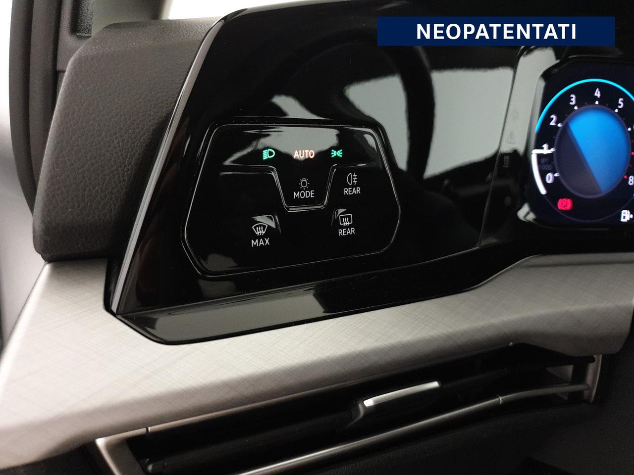 Volkswagen Golf variant 1.5 tsi evo life 130cv