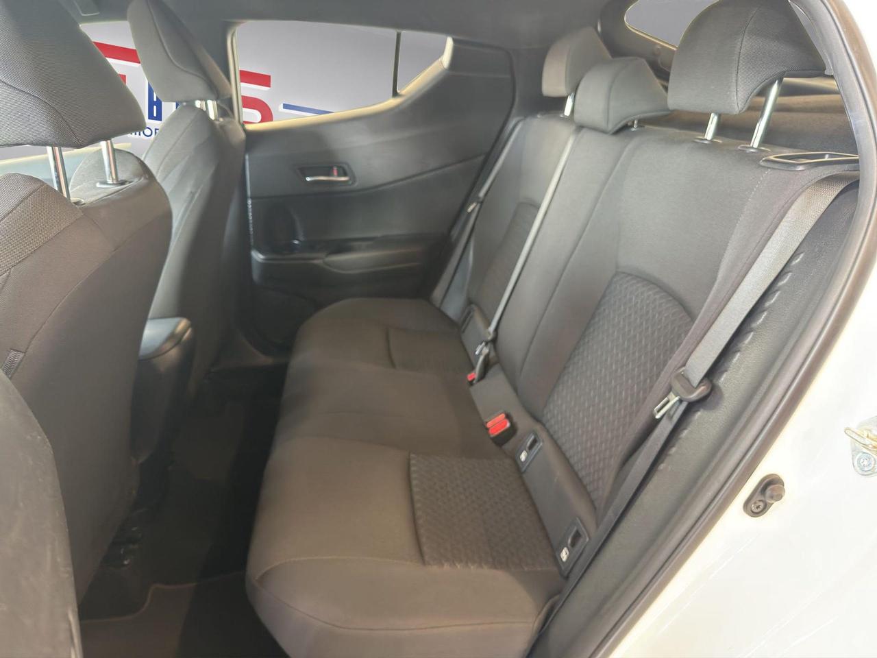Toyota C-HR 1.8h Active e-cvt