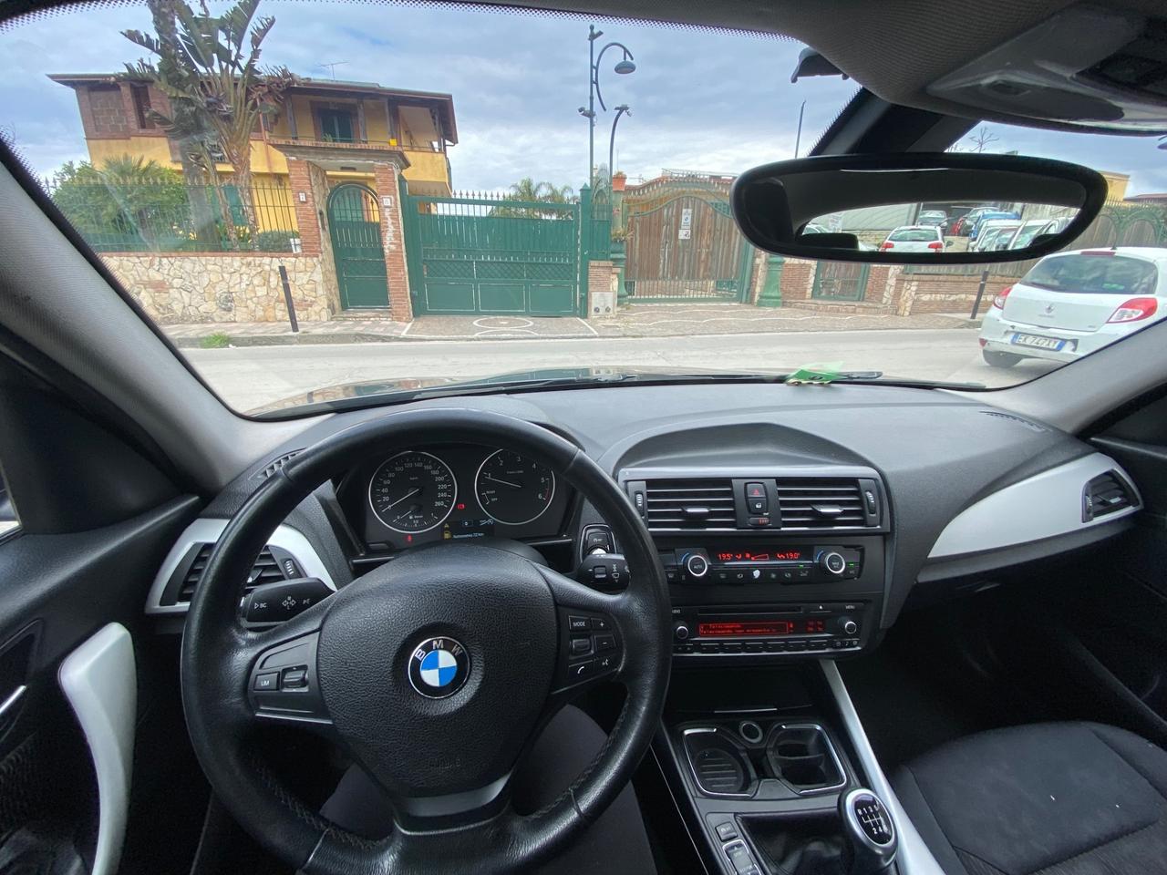 Bmw 116 116d 5p. Urban