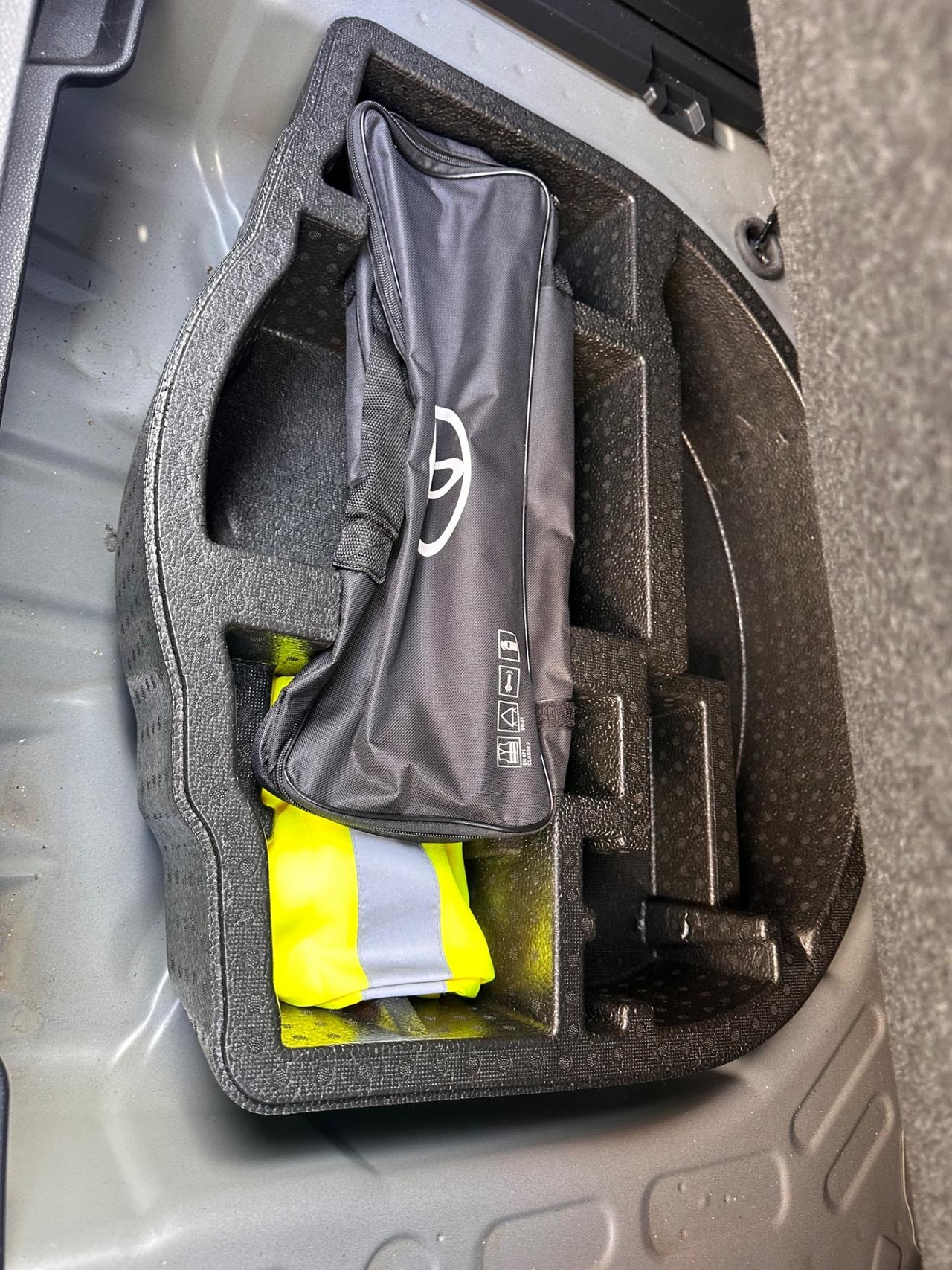 Toyota Yaris Cross 1.5 Hybrid 5p. E-CVT AWD-i Trend