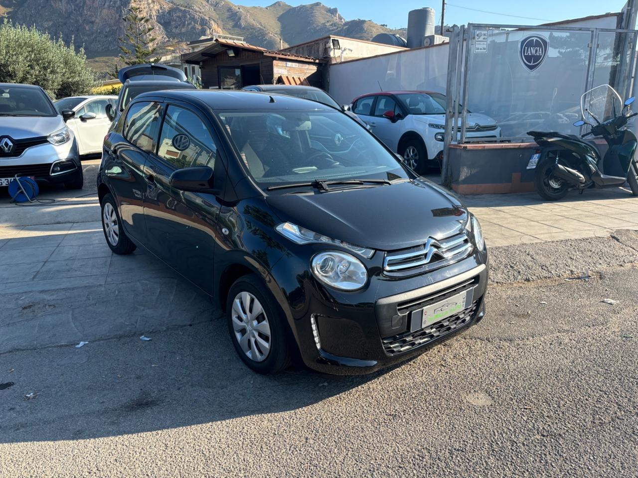 Citroen C1 VTi 72 ETG 5 porte Shine