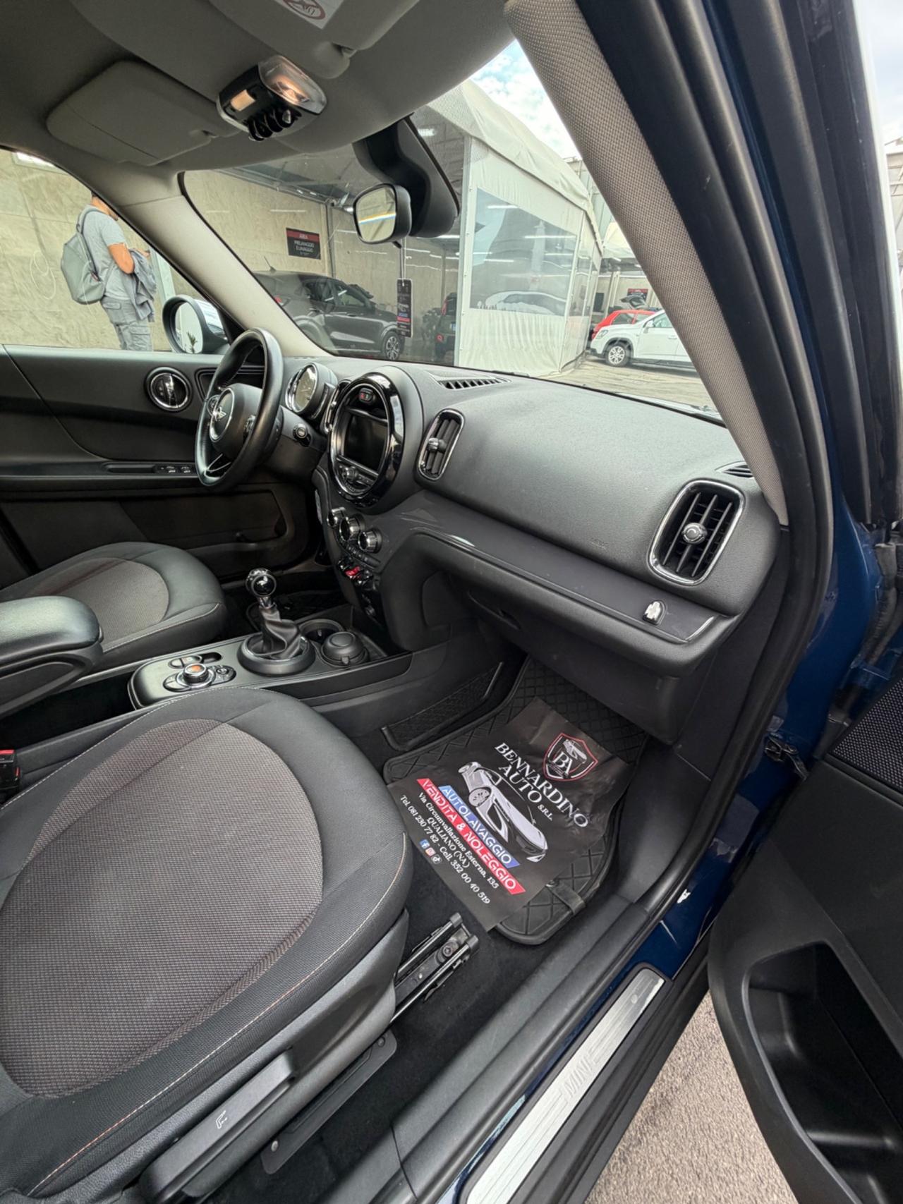 Mini Cooper Countryman 1.5 Hype