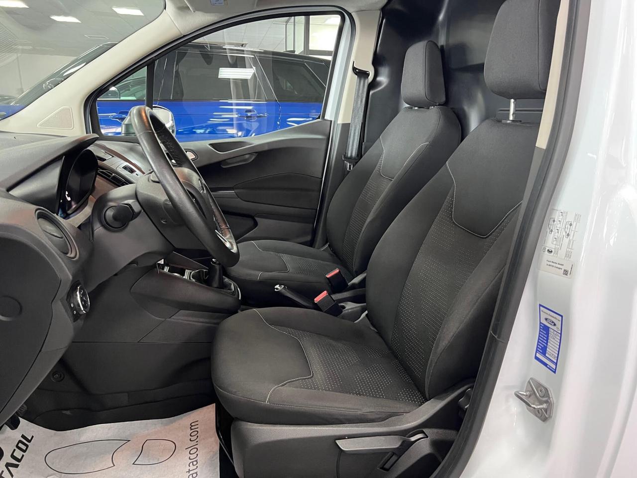 Ford Transit Courier 1.5 tdci + IVA