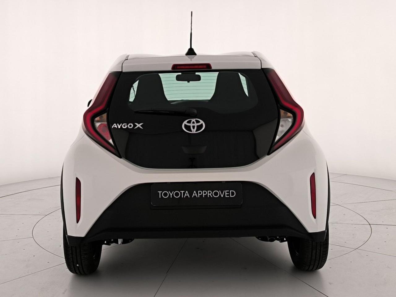 Toyota Aygo x 1.0 active 72cv s-cvt