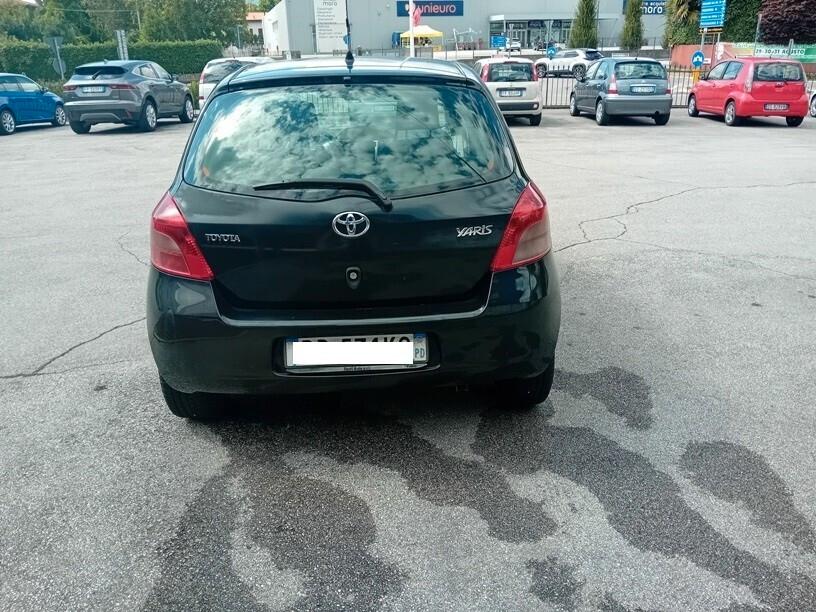 Toyota Yaris 1.3 3 porte Luna