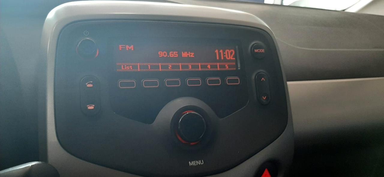 Toyota Aygo 1.0 VVT-i 69 CV 5 porte x-business