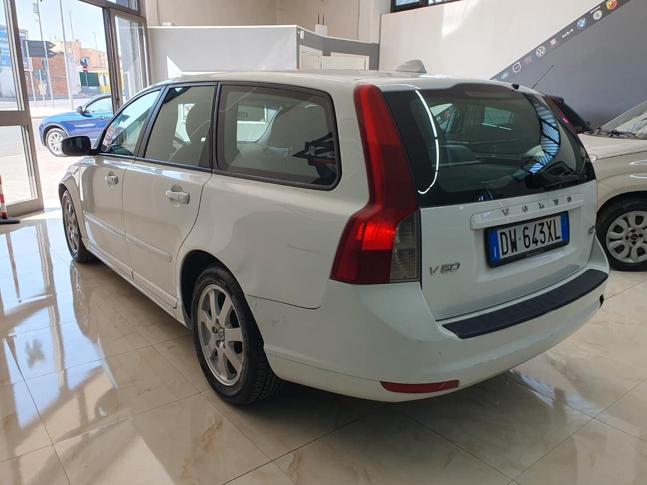 Volvo V50 2.0 D 136cv Summum 2009