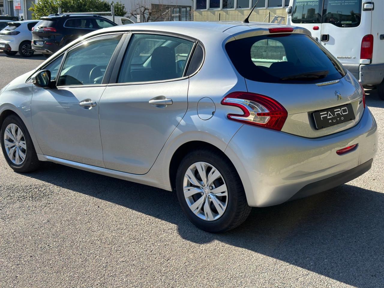 Peugeot 208 1.4 HDi 68 CV 5 porte Active