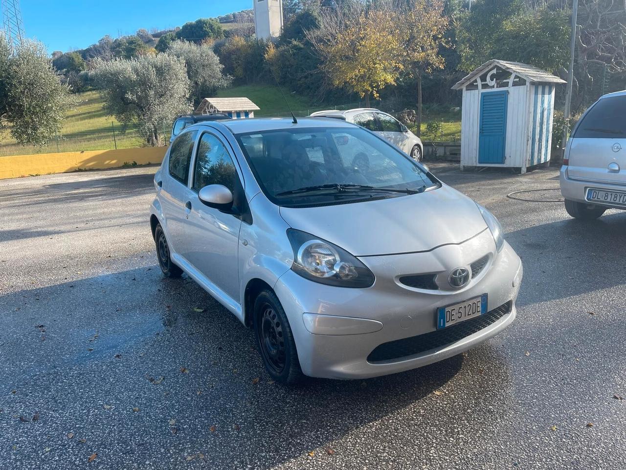 Toyota Aygo 1.0 12V VVT-i 5 porte Sol