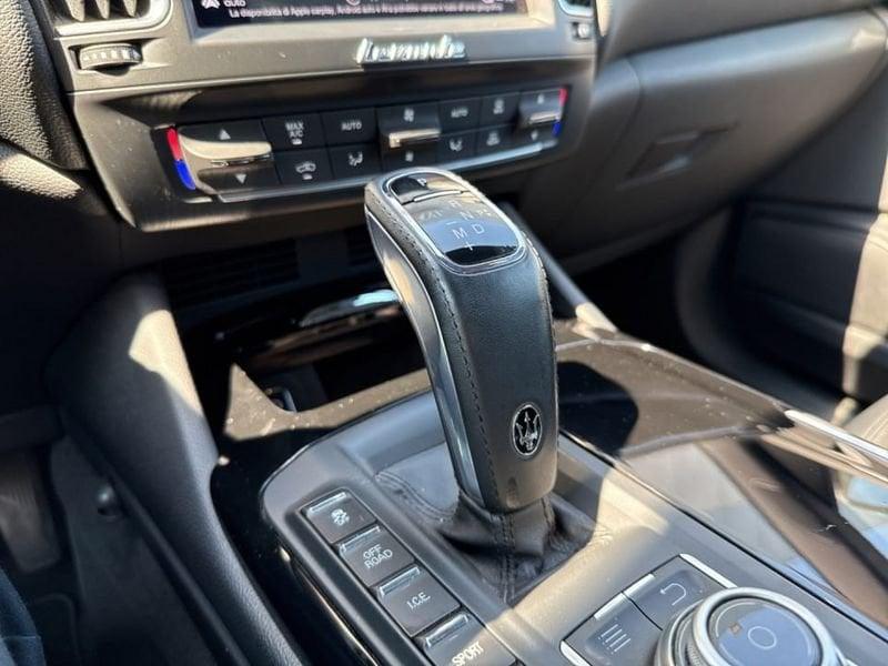 Maserati Levante 3.0 V6 250CV AUTO