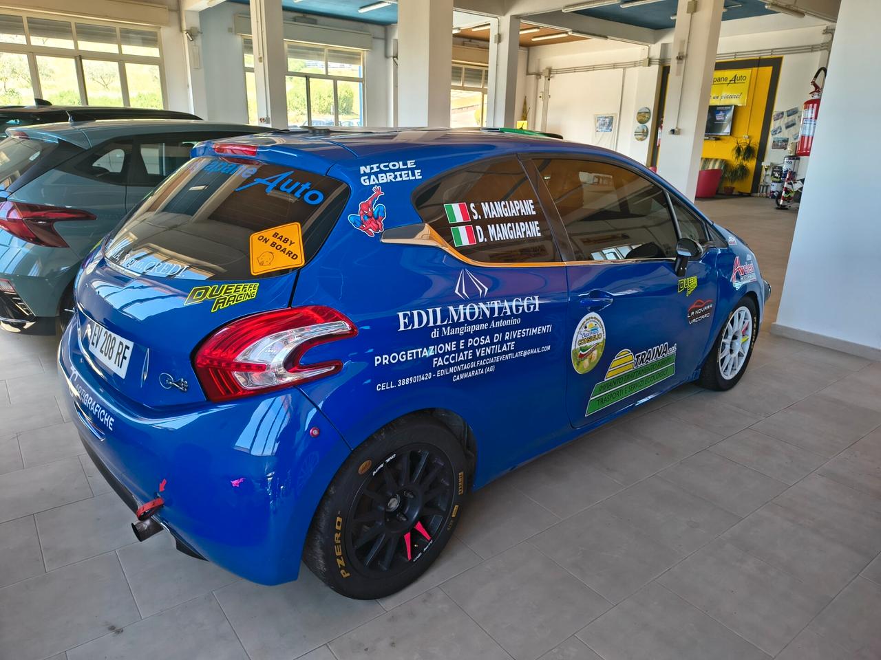 Peugeot 208 r2b