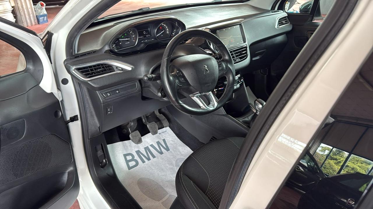 Peugeot 208 PureTech 82 5 porte Allure