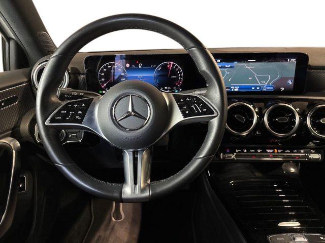 MERCEDES-BENZ A 250 e hybrid EQ Progressive Advanced Plus