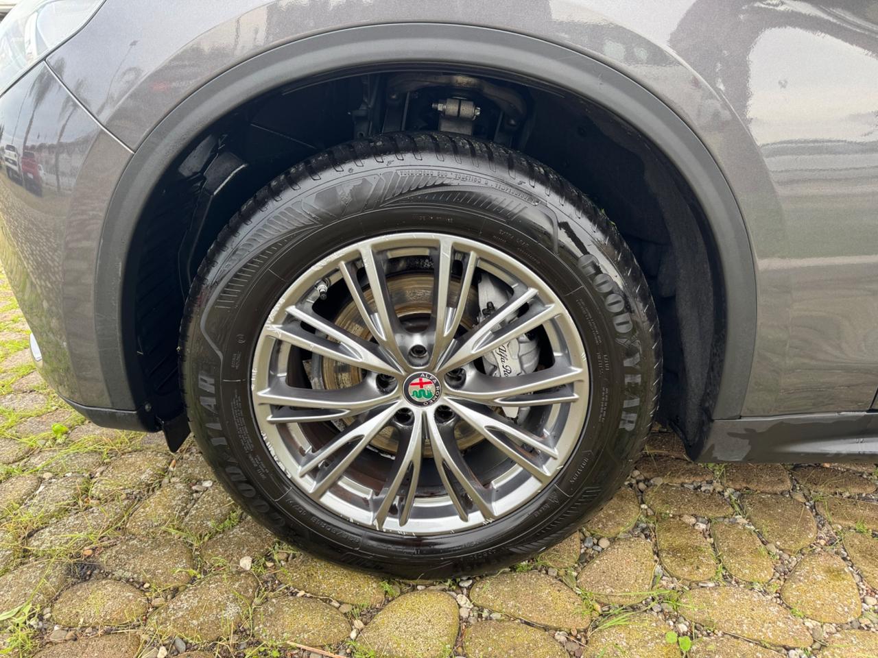 Alfa Romeo Stelvio 2.0 Turbo 200 CV AT8 Q4 Executive