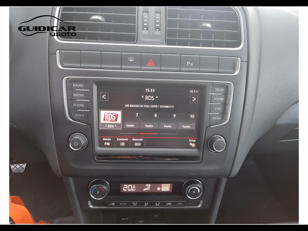 VOLKSWAGEN Polo V 2014 - Polo 5p 1.0 mpi Comfortline 75cv