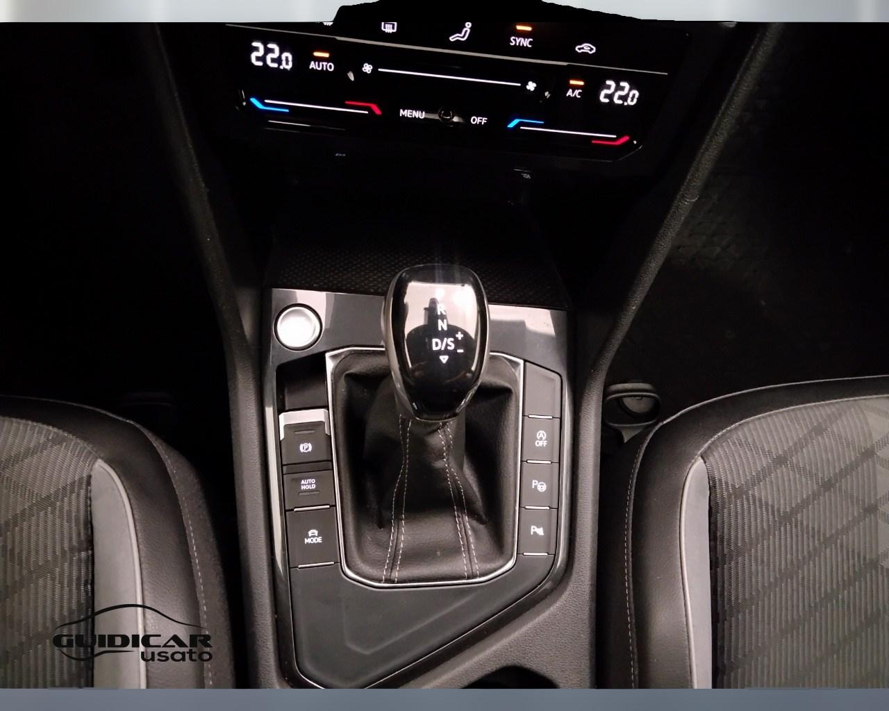 VOLKSWAGEN Tiguan II 2021 - Tiguan 2.0 tdi R-Line 150cv dsg