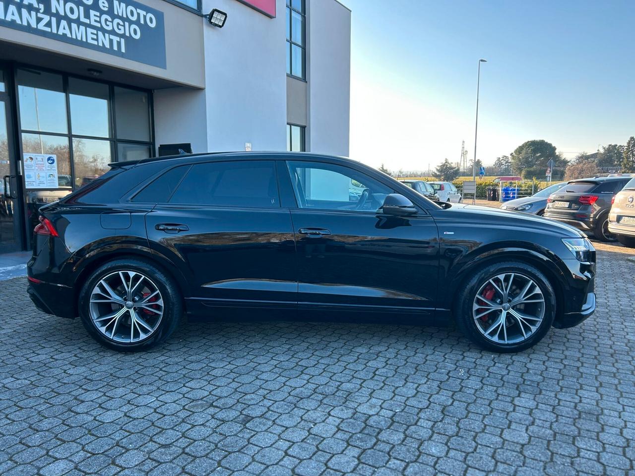 Audi Q8 50 TDI 286 CV quattro S-LINE |MATRIX| CAMERA 360