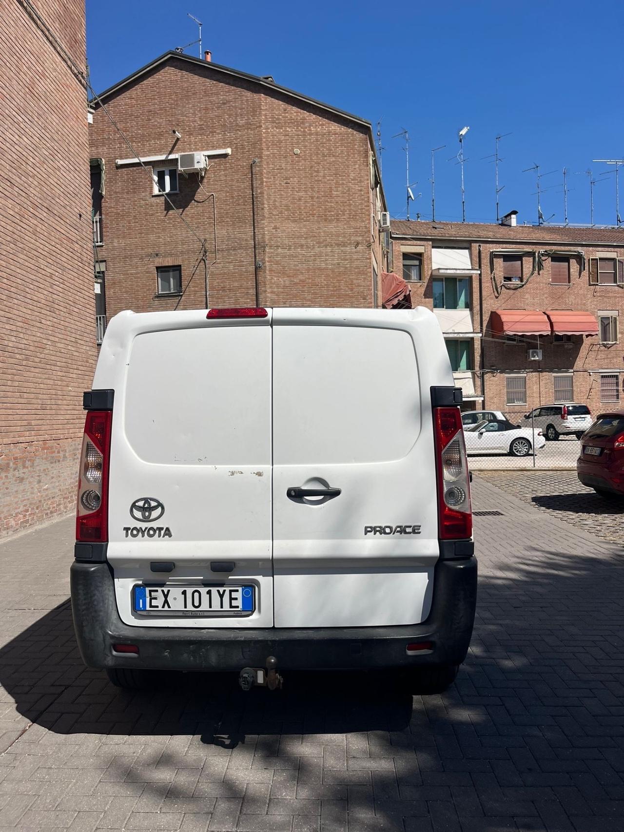 Toyota Proace 2.0 D-4D PC-TN Furgone Lounge 10q