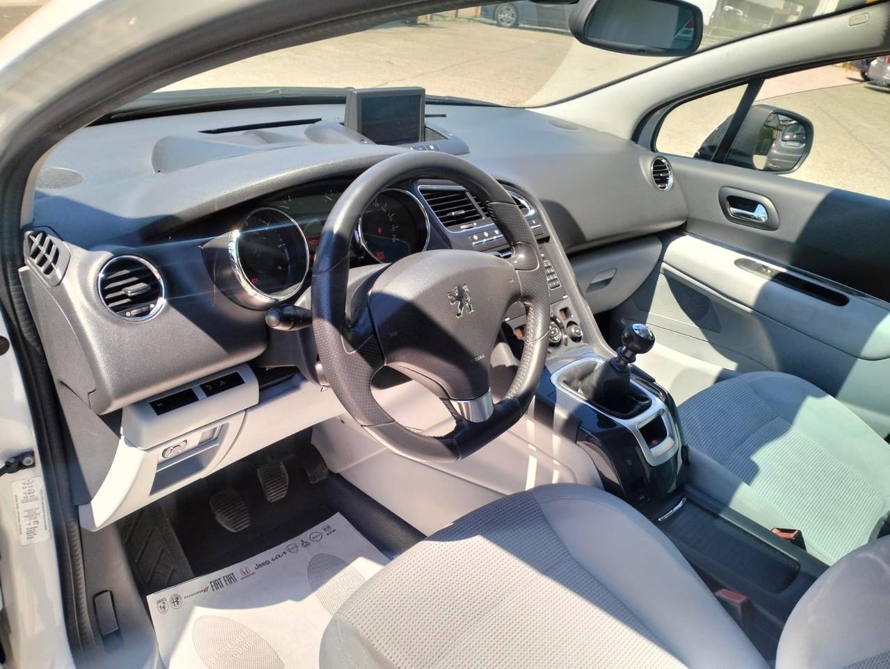 Peugeot 5008 2.0 HDi 150CV Allure 7 POSTI