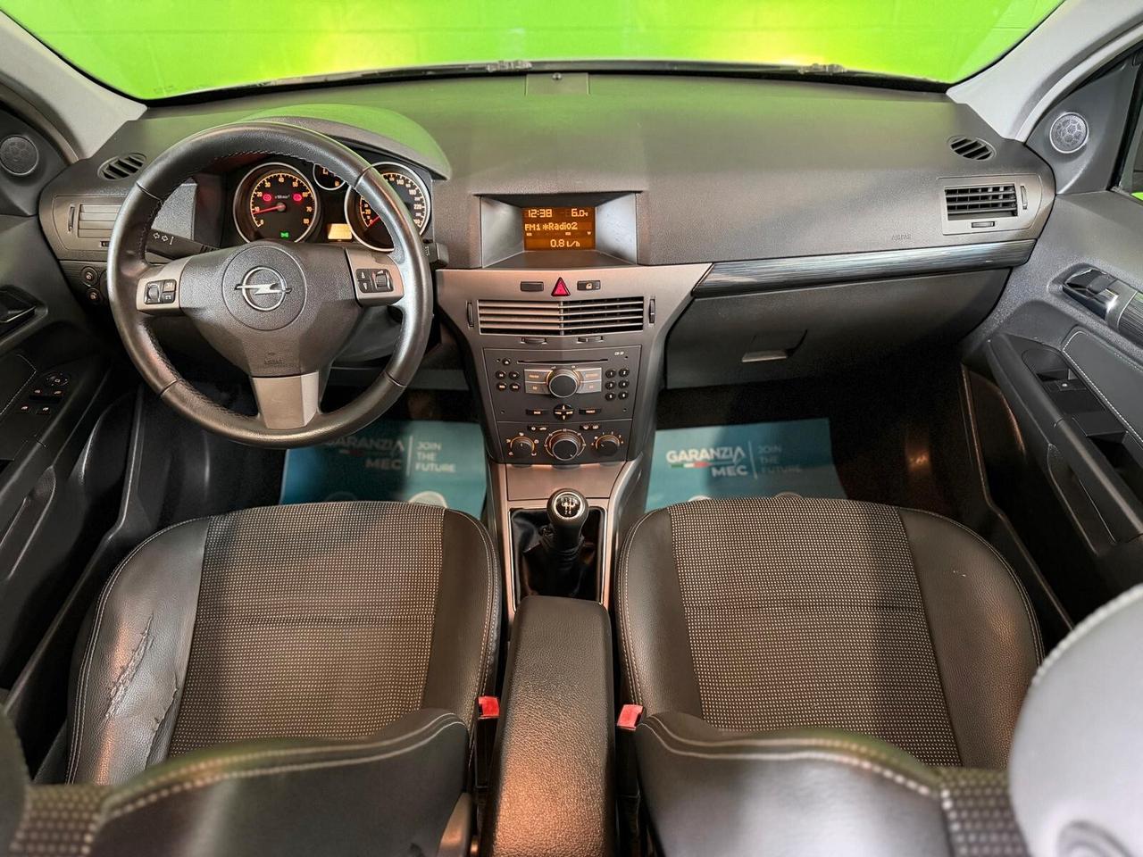 Opel Astra 1.6 16V Twinport 5 porte Cosmo