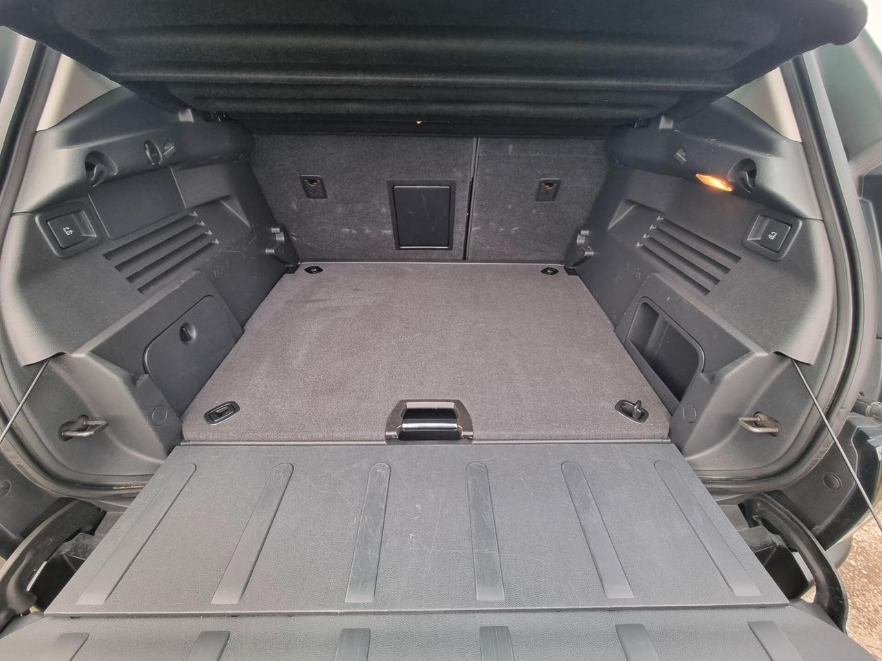 Peugeot 3008 1.6 HDi 115CV Business