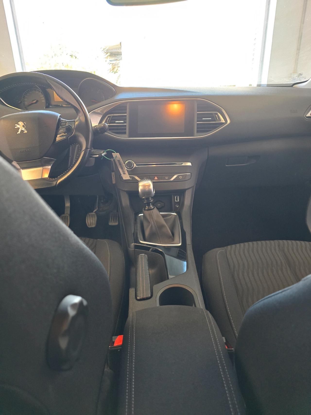 Peugeot 308 BlueHDi 120 S&S SW Active