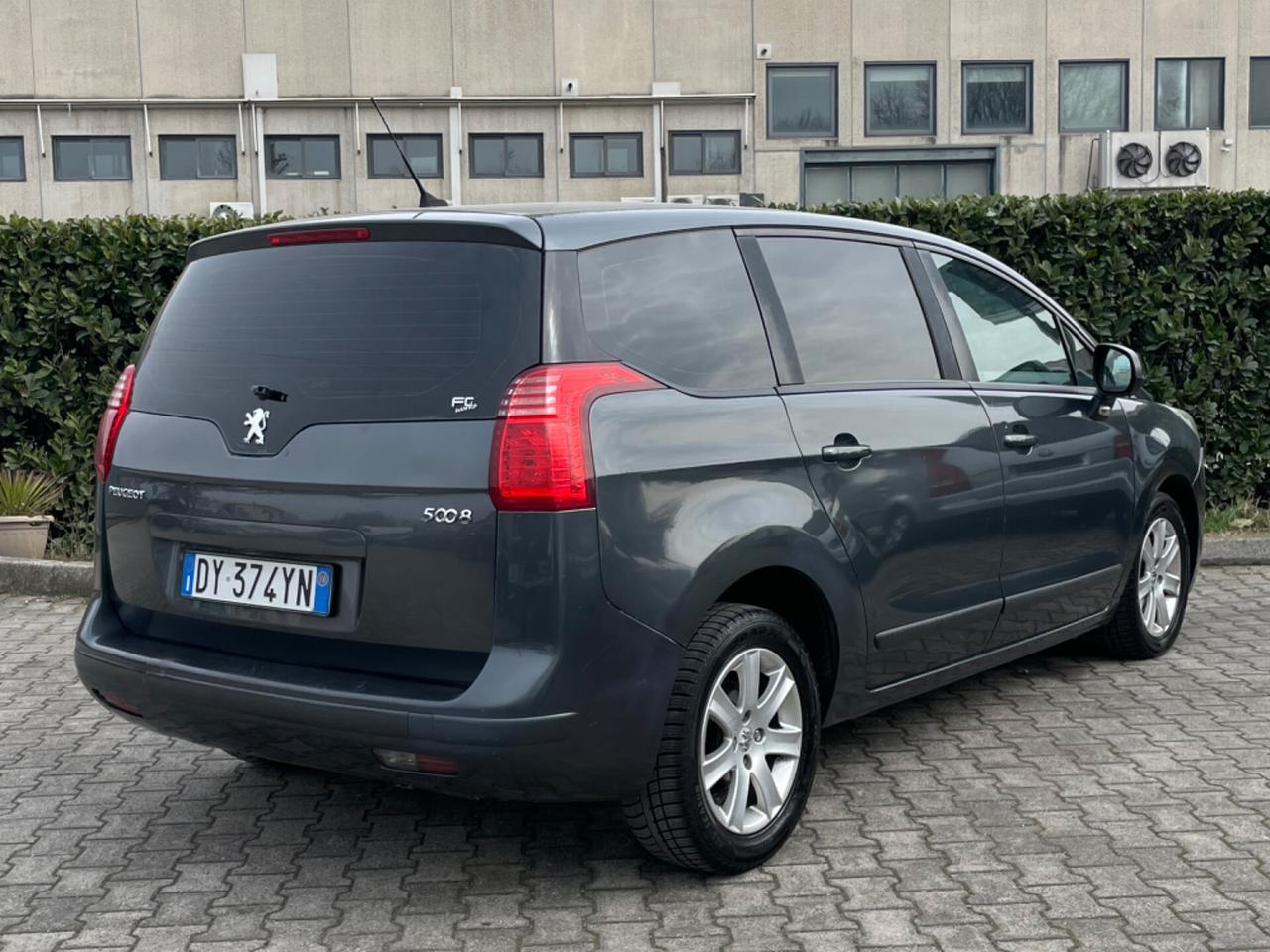 Peugeot 5008 1.6 HDi 110CV 7 Posti