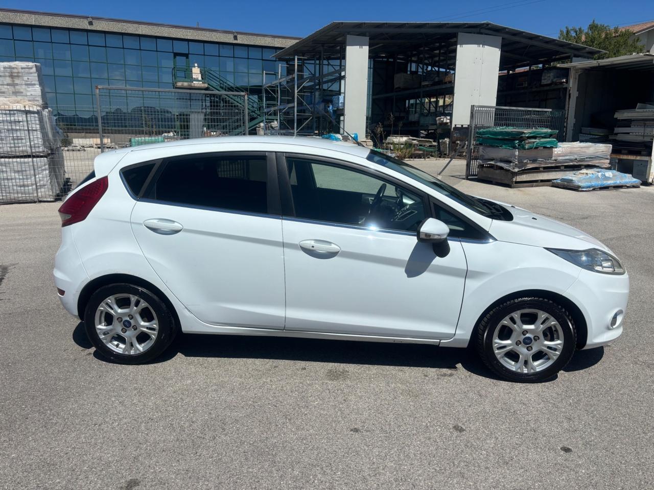 Ford Fiesta 1.4 TDCi 5p. Titanium