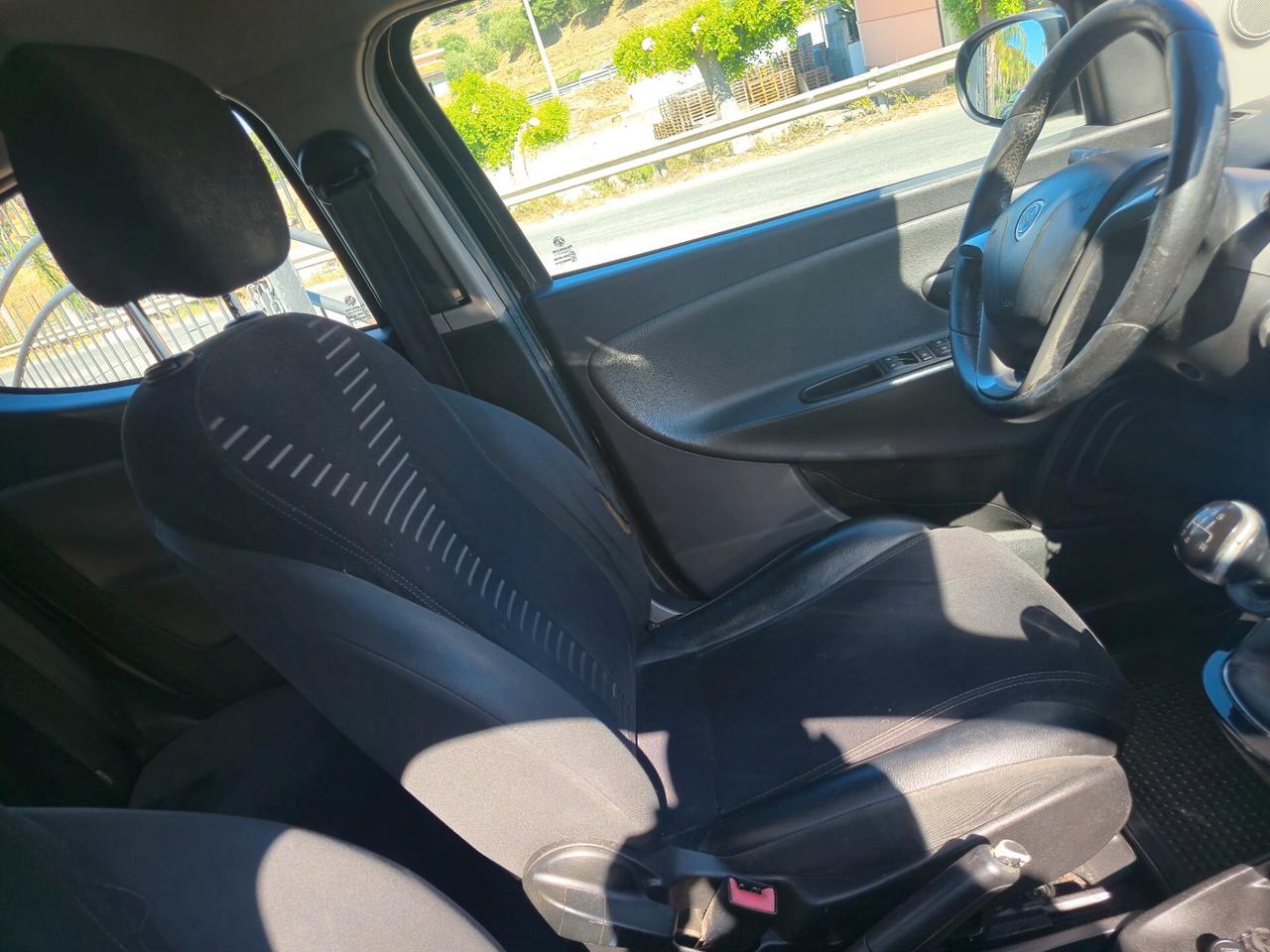 Lancia Ypsilon 1.2 69 CV 5 porte GPL Ecochic Gold