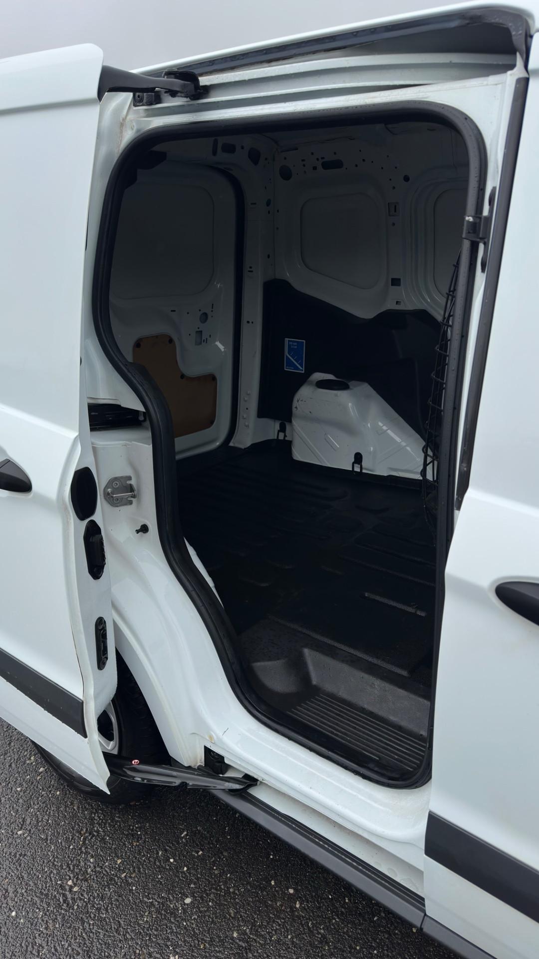 Ford Transit Courier 1.5 TDCi 75CV Van Trend