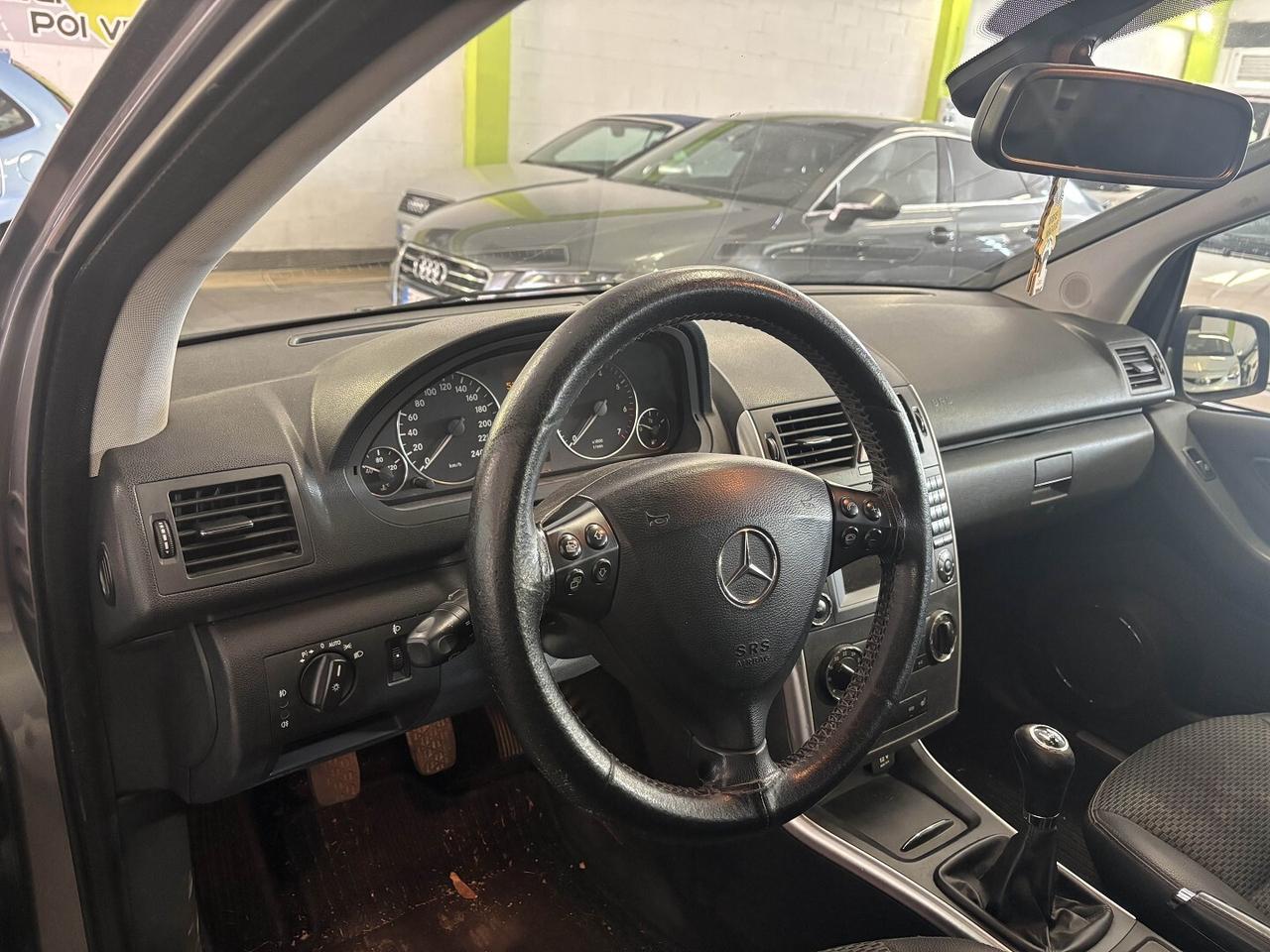 MERCEDES BENZ A 160 BlueEFFIENCY Special Edition