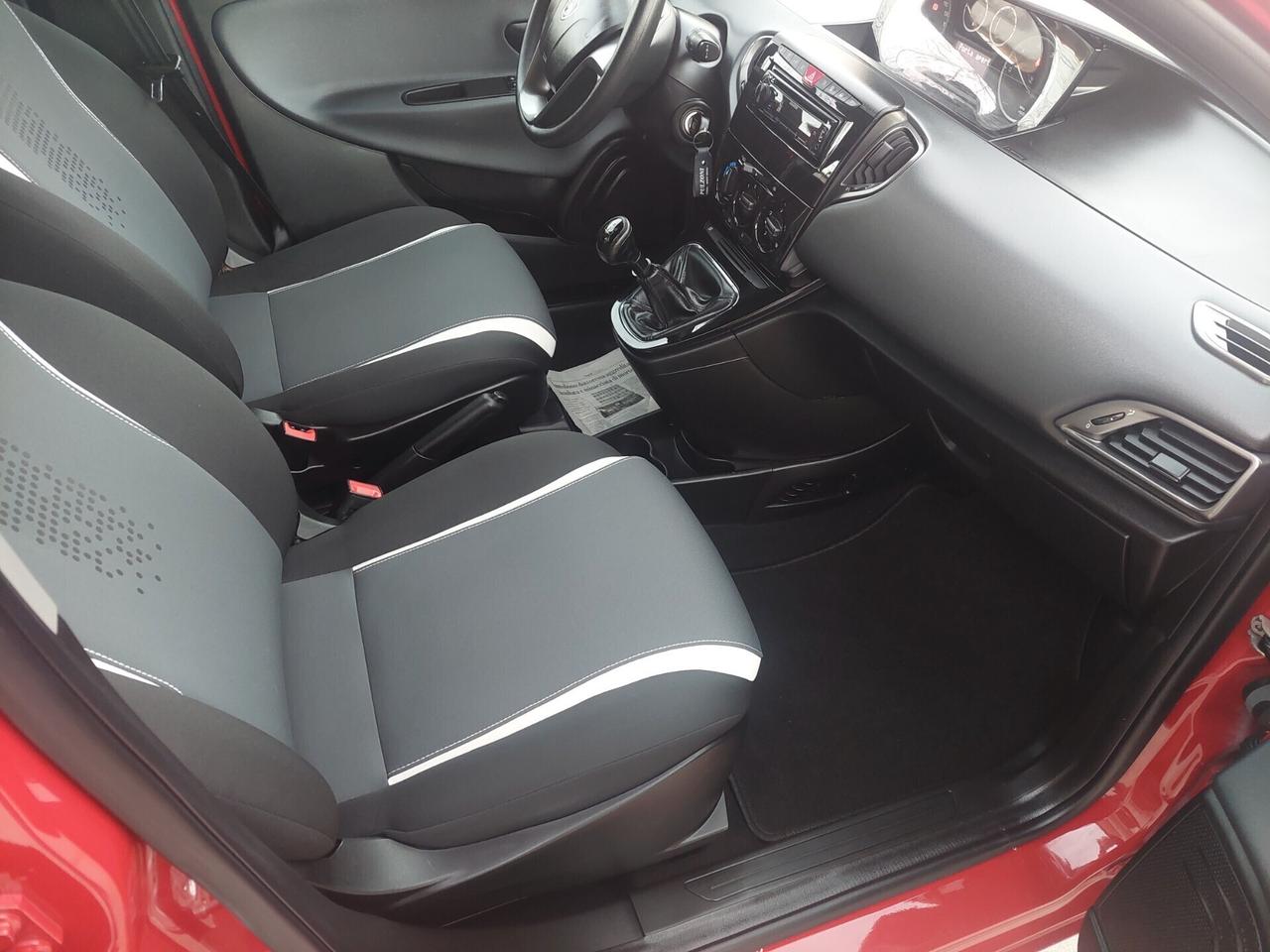 Lancia Ypsilon 1.3 MJT 16V 95 CV 5 porte 2015