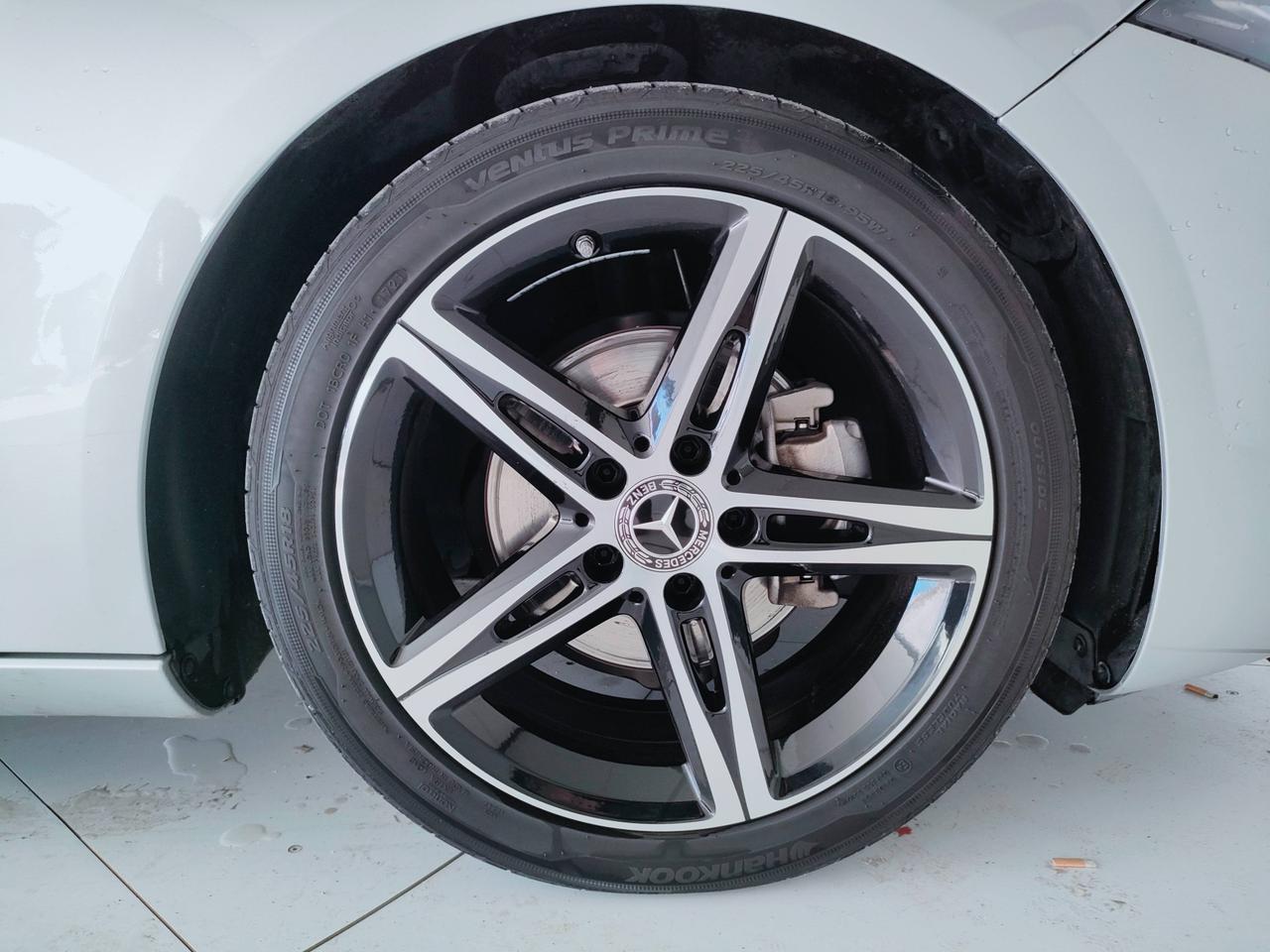 Mercedes-Benz Classe A - W177 2018 - A 180 d Sport auto