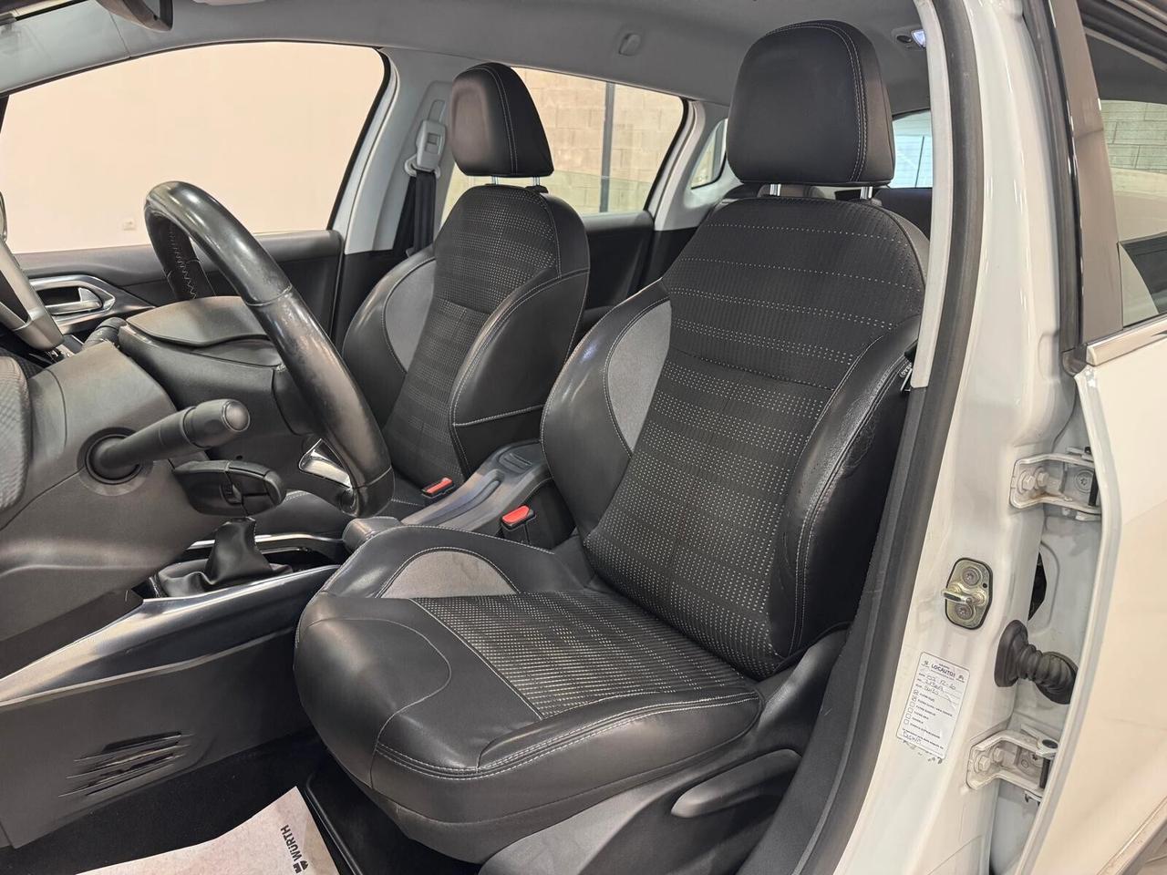 Peugeot 2008 1.6 e-HDi 115 CV Stop&Start Allure