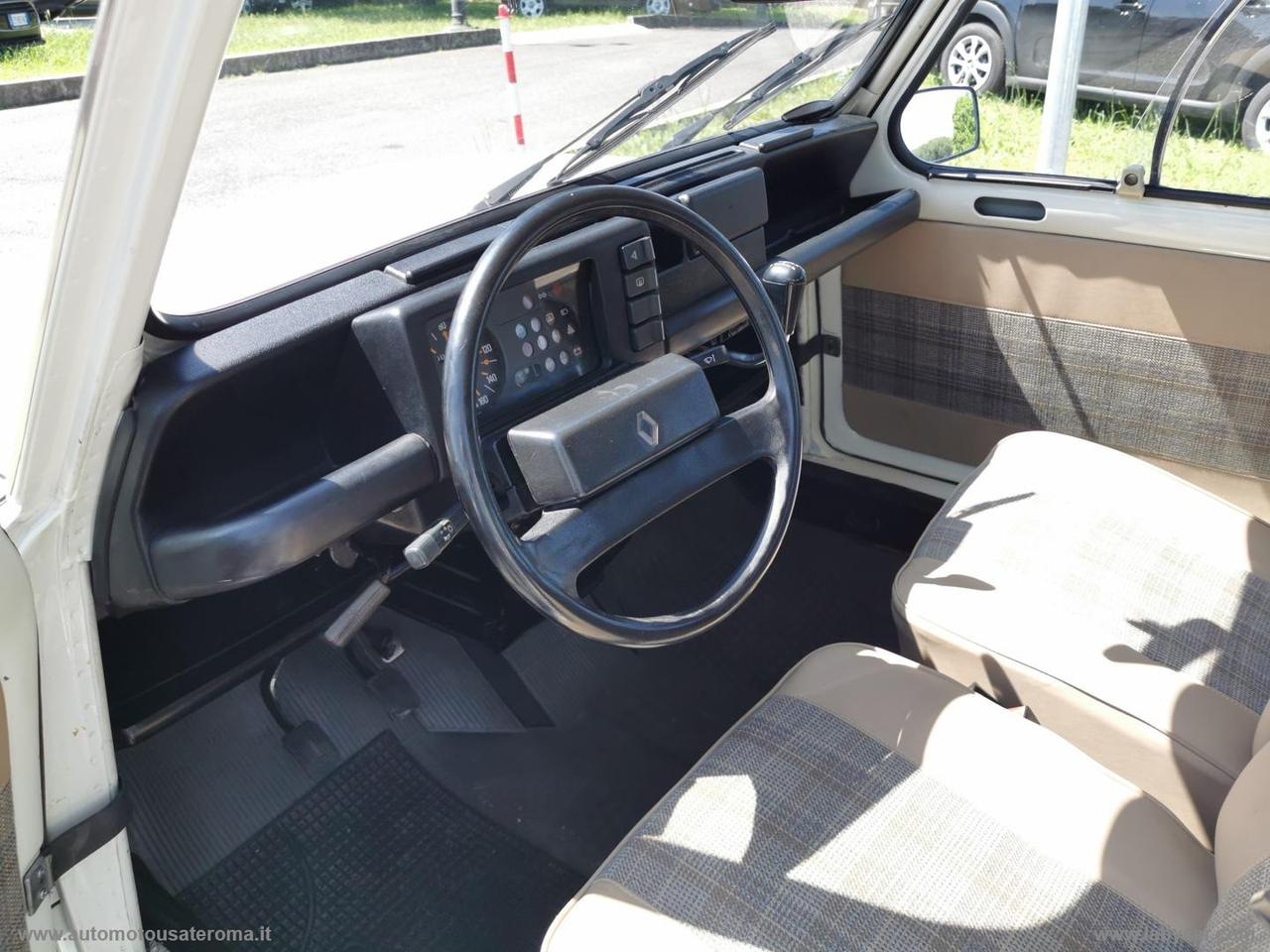 RENAULT 4 TL RATE AUTO MOTO SCOOTER